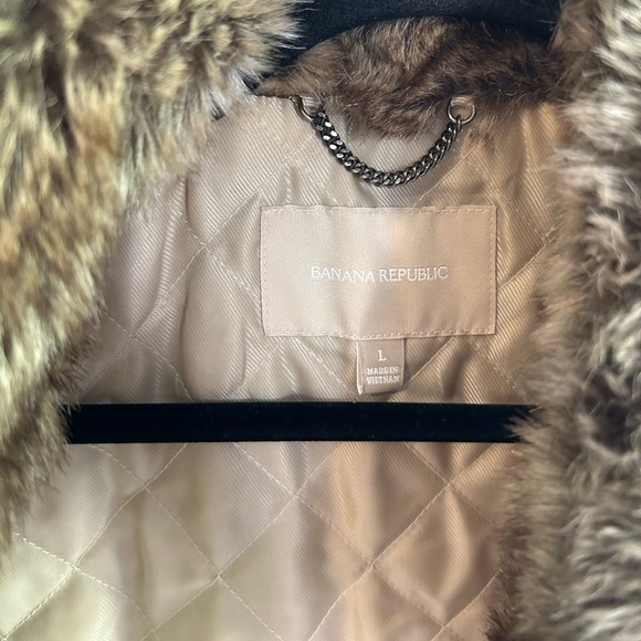 Banana Republic Faux Fur Vest with Puffer Lining - Picture 3 of 5